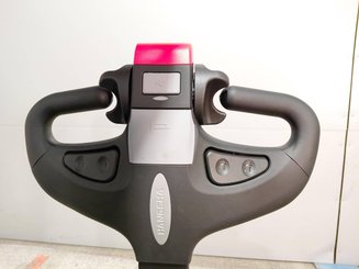 Stacker com condutor a pé Hangcha CDD12-AMC2-Li