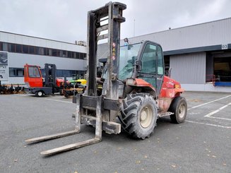 Carreta elevadora todo terreno Manitou MC50