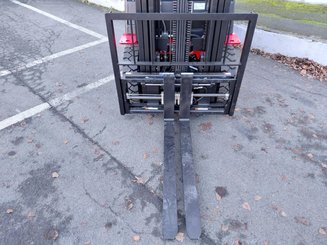 Empilhador de contrapeso 4 rodas Hangcha XF25D-2 (CPCD25-X2H7F1)