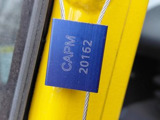 Empilhador retráctil de 4 direcções Combilift C4000