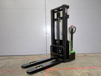 Stacker com condutor a pé Hangcha CDD15-A2MC2-ISZ