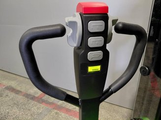 Stacker com condutor a pé Hangcha CDD15-A2MC2-ISZ