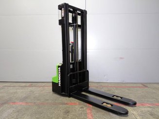 Stacker com condutor a pé Hangcha CDD15-A2MC2-ISZ