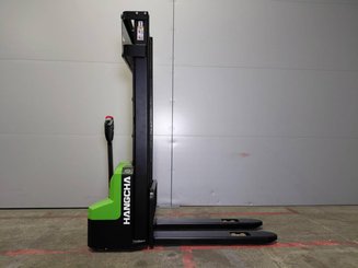 Stacker com condutor a pé Hangcha CDD15-A2MC2-ISZ