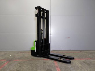 Stacker com condutor a pé Hangcha CDD15-A2MC2-ISZ