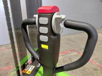 Stacker com condutor a pé Hangcha CDD15-A2MC2-ISZ