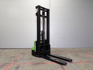 Stacker com condutor a pé Hangcha CDD15-A2MC2-ISZ