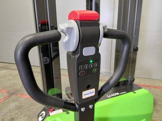 Stacker com condutor a pé Hangcha CDD15-A2MC2-ISZ