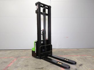 Stacker com condutor a pé Hangcha CDD15-A2MC2-ISZ