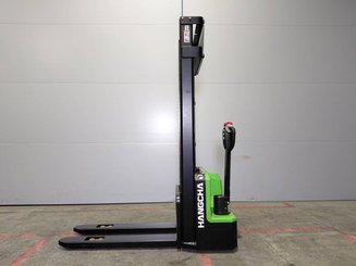 Stacker com condutor a pé Hangcha CDD15-A2MC2-ISZ