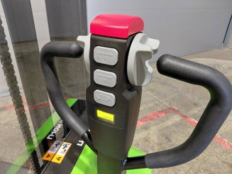 Stacker com condutor a pé Hangcha CDD15-A2MC2-ISZ