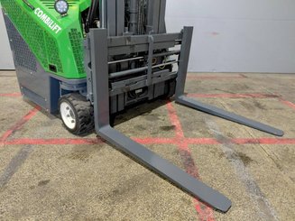 Empilhador multidireccional Combilift COMBI CB2500