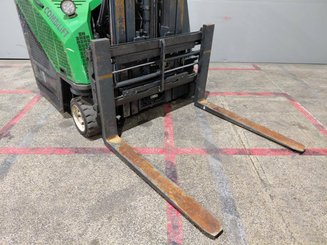 Empilhador multidireccional Combilift COMBI CB2500