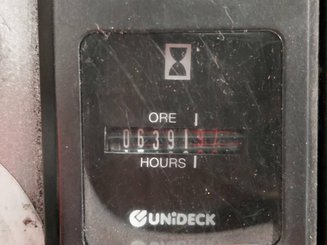 Empilhador multidireccional Combilift COMBI CB2500